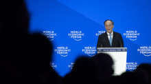 Chinas Vizepräsident Wang Qishan in Davos. Foto: epa/Gian Ehrenzeller