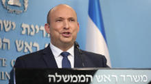 Der israelische Premierminister Naftali Bennett spricht während einer Pressekonferenz im Büro des Premierministers in Jerusalem. Foto: epa/Emil Salman