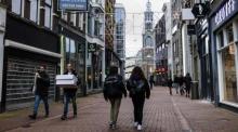 In Amsterdam steht eine Einzelhandelsimmobilie zur Vermietung an. Foto: epa/Sem Van Der Wal