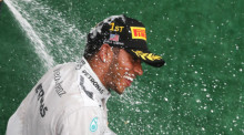 Der Große Preis von Malaysia stellt extreme Anforderungen an den Formel-1-Tross. Die Rennfahrer bereiten sich auf die Hitzeschlacht gezielt vor. Foto: epa/Diego Azubel