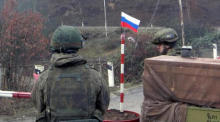 Die russischen Friedenstruppen sorgen für Sicherheit entlang des Latschin-Korridors in Berg-Karabach. Foto: epa/Russisches Verteidigungsministerium