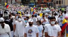 März in Bogota gegen den Nationalstreik und Gewalt. Foto: epa/Mauricio Duenas Castaneda