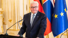 Der Bundespräsident Frank-Walter Steinmeier nimmt an einer gemeinsamen Pressekonferenz nach einem Treffen mit der slowakischen Präsidentin Caputova in Bratislava teil. Foto: epa/Jakub Gavlak