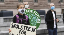 Die schwedische Klimaaktivistin Greta Thunberg protestiert vor dem schwedischen Parlament. Foto: epa/Fredrik Sandberg