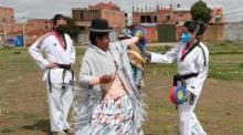die Initiative Warmi Power, die bolivianische Frauen gegen Gewalt stärkt. Foto: epa/Martin Alipaz