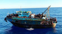 Migranten erreichen die Insel Lampedusa. Foto: epa/Ansa