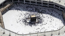 Muslimische Hajj-Pilger beten um die Kaaba und die Große Moschee in Mekka. Foto: epa/Sedat Suna