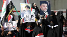Die Anhänger des irakischen Schiitenführers Muqtada al-Sadr nehmen an einem Massengebet und einer Kundgebung am Freitag teil. Foto: epa/Ahmed Jalil