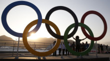 Mit einer bunten Show werden die Olympischen Spiele in Rio de Janeiro am Freitag offiziell eröffnet. Dann starten auch die ersten Wettkämpfe abseits des Fußballs. Foto: epa/Michael Reynolds