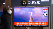 Nordkorea feuert eine nicht identifizierte ballistische Rakete auf das Ostmeer. Foto: epa/Jeon Heon-kyun