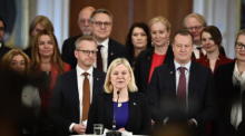 Schwedens Premierministerin Magdalena Andersson stellt ihr neues Kabinett während einer Pressekonferenz nach der Regierungserklärung im schwedischen Parlament Riksdagen in Stockholm vor. Foto: epa/Pontus Lundahl
