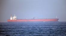 Zwei Öltanker im Golf beschädigt . Foto: epa/Ali Haider