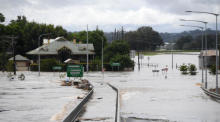 Feuchtes Wetter und Überschwemmungen in New South Wales. Foto: epa/Dan Himbrechts
