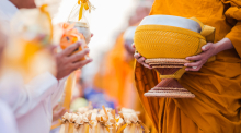 Ok Phansa (Ende buddhistische Fastenzeit)
