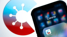 Die Corona-Warn-App wird auf einem Smartphone angezeigt. Zum 1. Juni 2023 wird die einst millionenfach genutzte Corona-Warn-App des Bundes in einen «Schlaf-Modus» versetzt und vorerst nicht mehr weiter entwickelt. Foto: Sina Schuldt/dpa