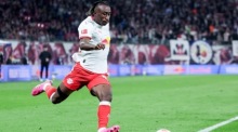 RB-Leipzig-Profi Yan Diomande kämpft im Bundesligaspiel gegen den 1. FC Union Berlin um den Ball. Foto: EPA/Filip Singer