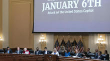 Die stellvertretende Vorsitzende Liz Cheney, R-Wyo, (C), beendet eine Anhörung des Sonderausschusses des Repräsentantenhauses, der den Anschlag auf das US-Kapitol am 6. Januar untersucht, im Kapitol in Washington, DC. Foto: epa/Alex Brandon