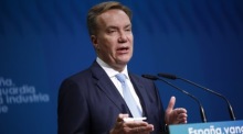 WEF-Präsident Borge Brende spricht bei der Abschlussveranstaltung „Spain, Vanguard in the Green Industry“ in Madrid. Foto: epa/Daniel Gonzalez