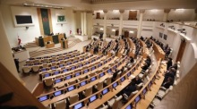 Parlamentsanhörung im georgischen Parlament in Tiflis. Foto: epa/Zurab Kurtsikidze