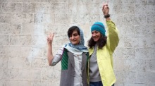Entlassung der iranischen Journalistinnen Niloufar Hamedi und Elaheh Mohammadi aus dem Gefängnis.