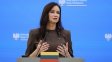 Die litauische Ministerpräsidentin Inga Ruginiene spricht auf einer Pressekonferenz. Foto: epa/Pawel Supernak