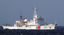 Schiffe der chinesischen Küstenwache in den umstrittenen Gewässern des Südchinesischen Meeres. Foto: epa/Str