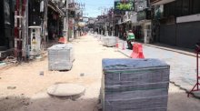 Bis Mitte August sollen alle Straßenbauarbeiten in der Walking Street abgeschlossen sein. Bild: Sophon Cable TV