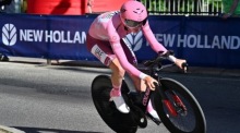 Tadej Pogacar aus dem Team Uae Emirates in Aktion auf der 7. Etappe des 107. Giro d'Italia. Foto: epa/Luca Zennaro