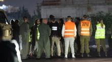 Geiseln, die von der Hamas freigelassen wurden, kommen in einem israelischen Krankenhaus an. Foto: epa/Abir Sultan