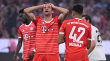Münchens Mittelfeldspieler Thomas Müller reagiert nach einer vergebenen Torchance. Foto: Sven Hoppe/dpa