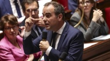 Frankreichs Premierminister Sébastien Lecornu spricht während der wöchentlichen Regierungsbefragung in der Nationalversammlung in Paris. Foto: EPA/Teresa Suarez
