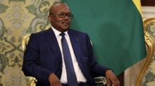 Guinea-Bissaus Präsident Umaro Sissoco Embalo spricht im Kreml mit Russlands Präsidenten über bilaterale Beziehungen. Foto: EPA/Yuri Kochetkov