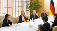 Japanisch-deutsches Treffen der Außenminister. Foto: epa/Franck Robichon