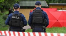Polizisten sind am Tatort einer Schießerei in Biala Podlaska im Einsatz. Foto: epa/Wojtek Jargilo