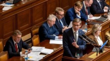 Der Vorsitzende der oppositionellen Bürgerlich-Demokratischen Partei (ODS), Martin Kupka, hält während einer Parlamentssitzung in Prag eine Rede anlässlich eines Misstrauensvotums gegen die tschechische Regierung. Foto: epa/Martin Divisek