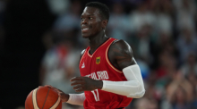 Dennis Schröder in Aktion beim olympischen Halbfinale 2024 in Paris. Foto: dpa/Marcus Brandt