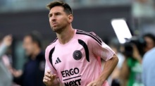 Lionel Messi wärmt sich vor dem MLS-Spiel von Inter Miami gegen die Portland Timbers im Stadion von Miami auf. Foto: epa/Cristobal Herrera-ulashkevich