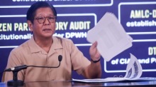 Präsident Ferdinand Marcos Jr. informiert im Malacañang-Palast über Ermittlungen zu Korruption in staatlichen Infrastrukturprojekten. Foto: epa/Rolex Dela Pena