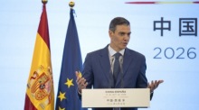 Der spanische Ministerpräsident Pedro Sánchez spricht während einer Pressekonferenz in einem Hotel in Peking. Foto: epa/Andres Martinez Casares