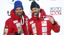 Die zweitplatzierten Sandro Michel (L) und Michael Vogt aus der Schweiz. Foto: epa/Toms Kalnins