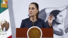 Mexikos Präsidentin Claudia Sheinbaum kündigt nach einem Belästigungsvorfall ein landesweites Aktionsprogramm gegen sexuellen Missbrauch an. Foto: epa/Sashenka Gutierrez