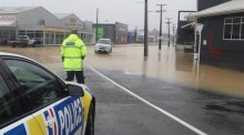 Die neuseeländische Regierung erwägt den Ausnahmezustand, da der Zyklon Gabrielle das Schlimmste noch vor sich hat. Foto: epa/Neuseeland Polizei