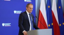 Der polnische Premierminister Donald Tusk spricht während einer Pressekonferenz nach einer Sitzung seines Kabinetts im Büro des Premierministers in Warschau. Foto: epa/Leszek Szymanski