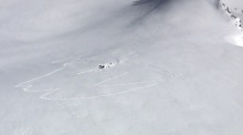 Ein Video der Walliser Kantonspolizei zeigt das Schneefeld Tete Blanche, wo fünf Leichen gefunden wurden. Foto: epa/Valais Kantonalpolizei