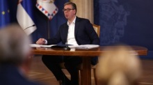 Serbiens Präsident Vucic warnt in Belgrad vor Folgen der US-Sanktionen gegen den russisch geführten Ölkonzern NIS und einer drohenden Energiekrise. Foto: epa/Andrej Cukic