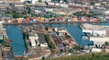 Der Dortmunder Hafen aus der Luft. Foto: Bernd Thissen/dpa