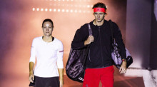 Die deutschen Spieler Alexander Zverev (R) und Angelique Kerber (L) in Perth. Foto: epa/Tony Mcdonough