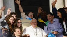 Papst Franziskus während seiner wöchentlichen Generalaudienz auf dem Petersplatz im Vatikan. Foto: epa/Fabio Frustaci