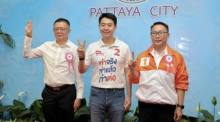 Die drei Bürgermeisterkandidaten Sakchai Taengho (l.), Poramet Ngampichet (M.) und Ittiwat Watanasathorn. Bild: PR Pattaya
