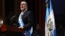 Bernardo Arevalo de Leon, der neue Präsident Guatemalas, spricht während seiner Amtseinführungszeremonie. Foto: epa/David Toro